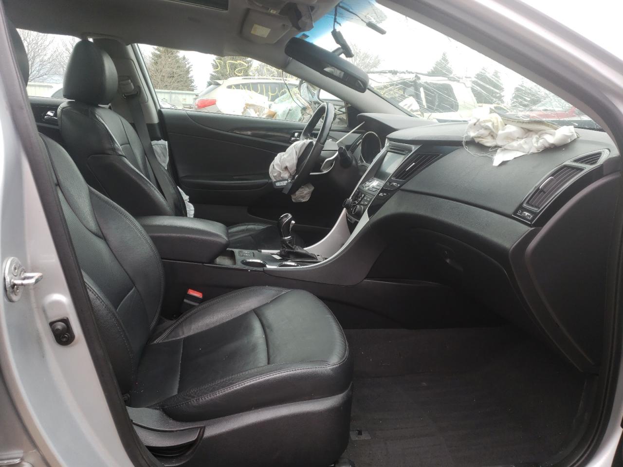 Photo 5 from auction – 2013 HYUNDAI SONATA SE with VIN 5NPEC4AB4DH609749