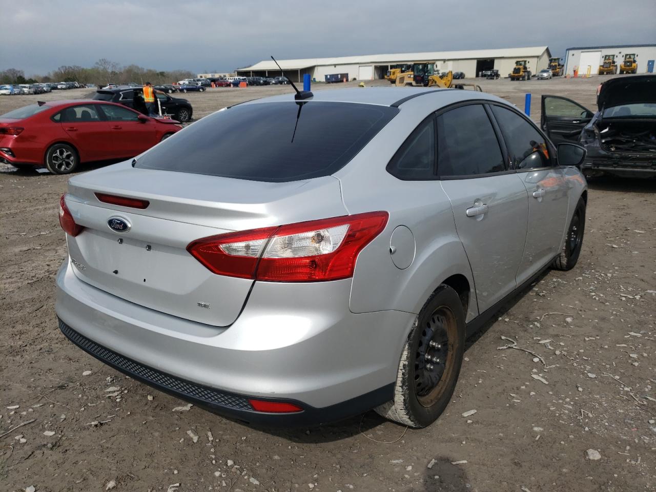 Photo 4 from auction – 2012 FORD FOCUS SE with VIN 1FAHP3F26CL474780