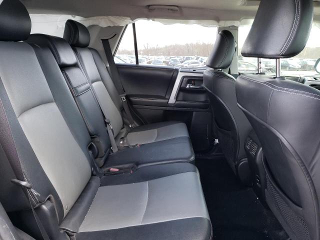 Photo 6 from auction – 2017 TOYOTA 4RUNNER SR with VIN JTEBU5JR2H5461668
