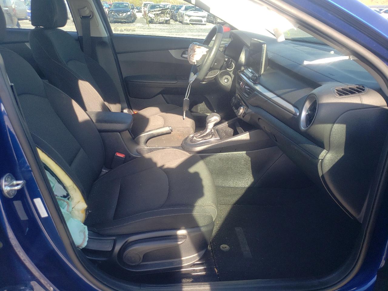 Photo 5 from auction – 2019 KIA FORTE with VIN 3KPF24AD5KE018890