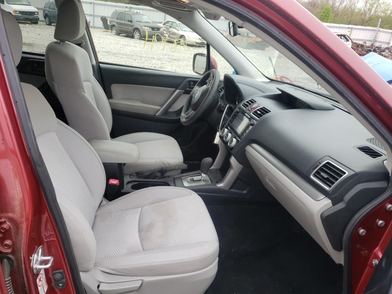 Photo 5 from auction – 2016 SUBARU FORESTER 2 with VIN JF2SJAGC2GH516949