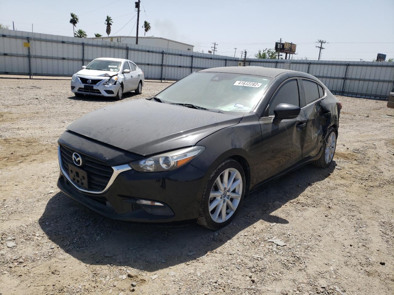 Photo 2 from auction – 2017 MAZDA 3 TOURING with VIN JM1BN1V73H1106020