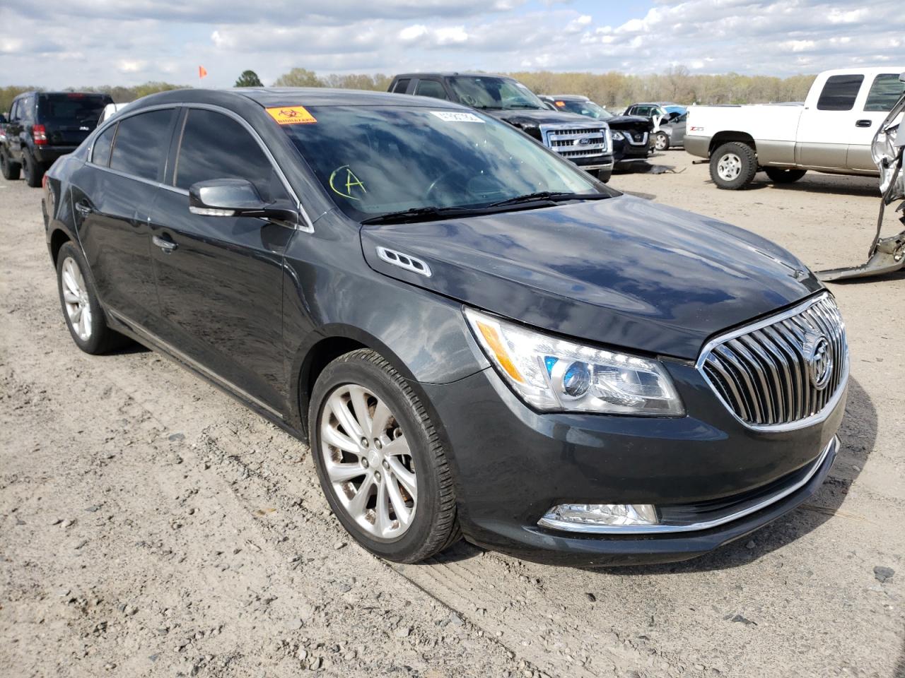 BUICK LACROSSE 2014 with VIN 1G4GB5G31EF127037 - Photo from auction