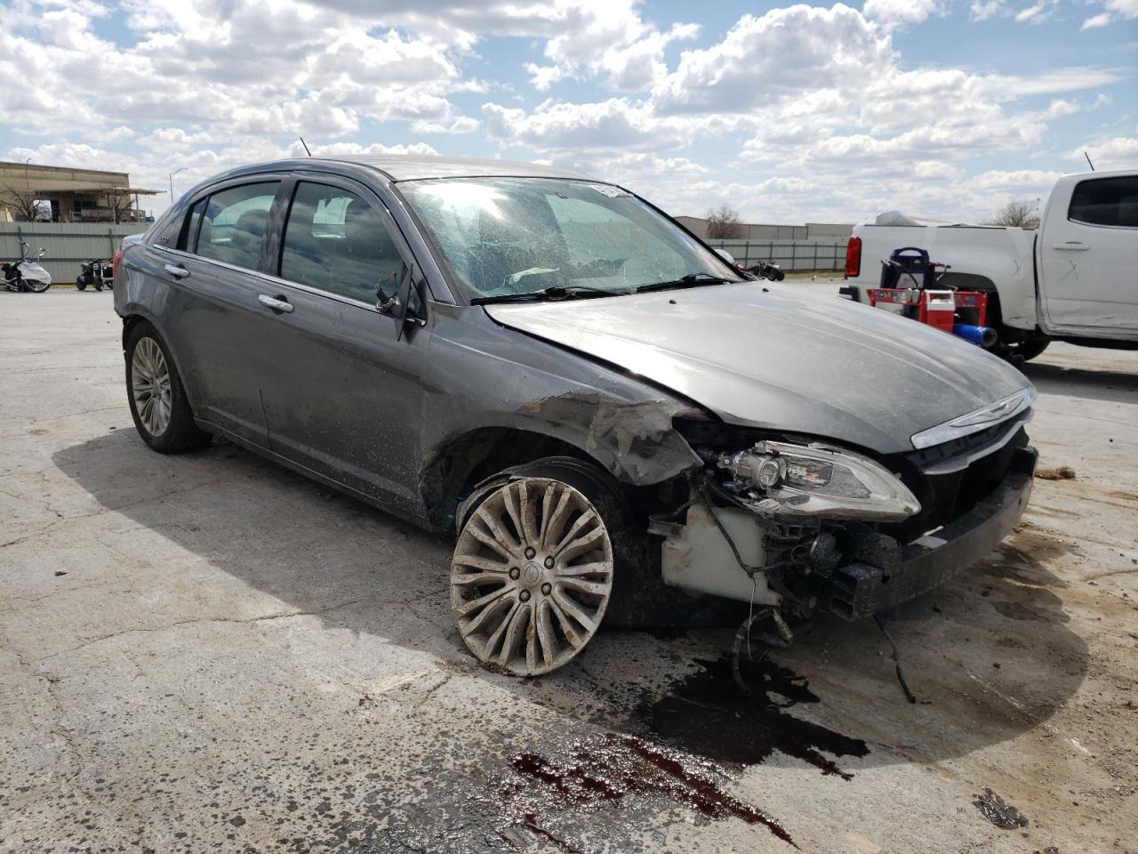 CHRYSLER 200 LIMITE 2013 with VIN 1C3CCBCB2DN585559 - Photo from auction