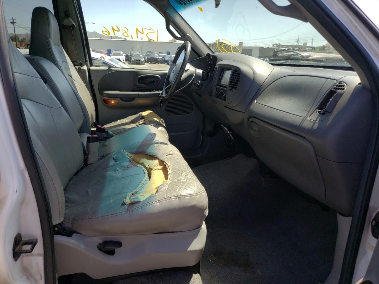 Photo 5 from auction – 2001 FORD F150 SUPER with VIN 1FTRW08L51KF39157