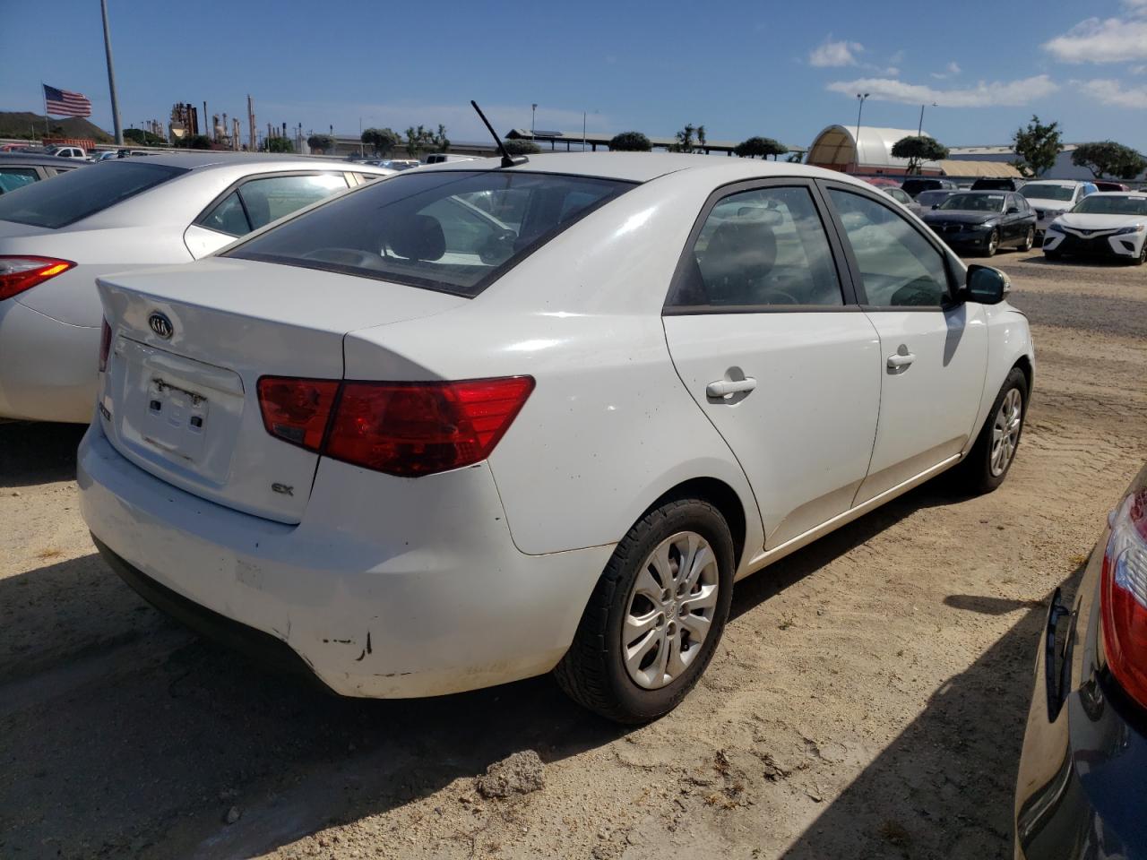 Photo 4 from auction – 2010 KIA FORTE EX with VIN KNAFU4A21A5117402