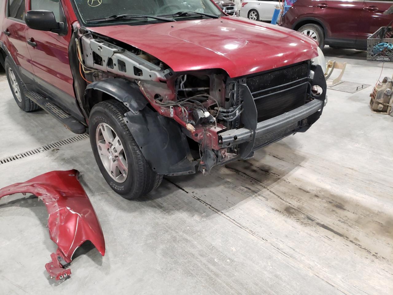Photo 9 from auction – 2005 FORD ESCAPE XLT with VIN 1FMYU93175KA81487