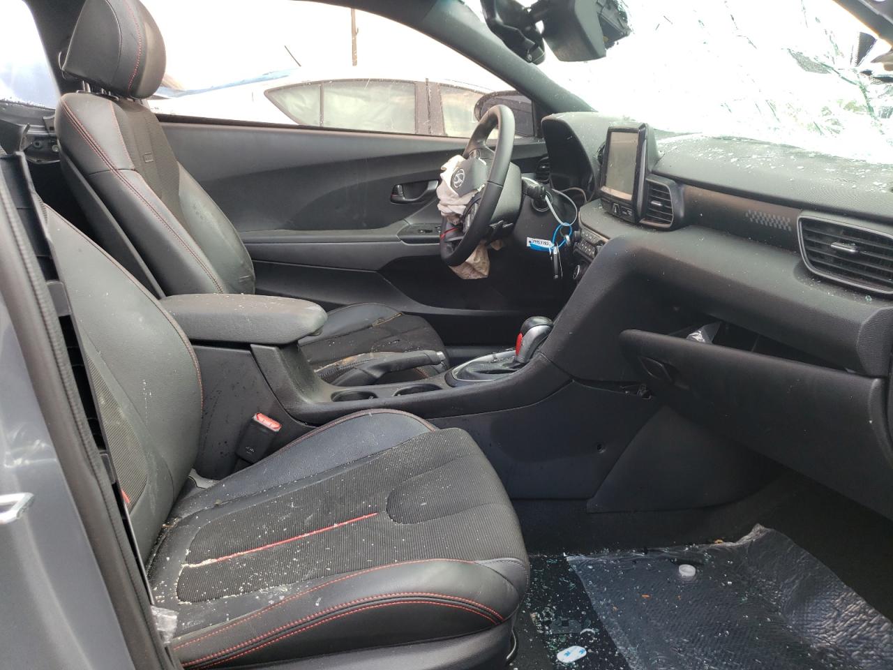 Photo 5 from auction – 2019 HYUNDAI VELOSTER B with VIN KMHTG6AF6KU013759