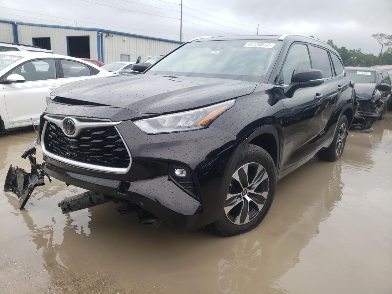 Photo 2 from auction – 2020 TOYOTA HIGHLANDER with VIN 5TDHZRAH8LS020922
