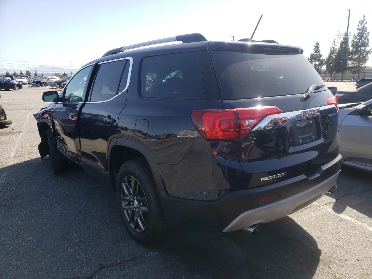 Photo 3 from auction – 2017 GMC ACADIA SLT with VIN 1GKKNMLS3HZ197451