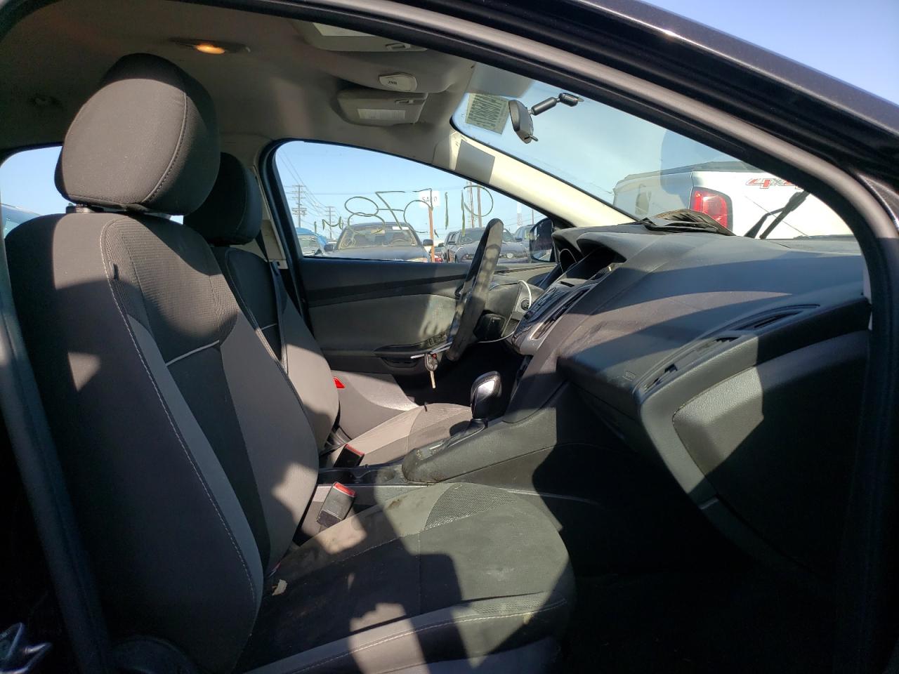 Photo 5 from auction – 2013 FORD FOCUS SE with VIN 1FADP3K29DL344174