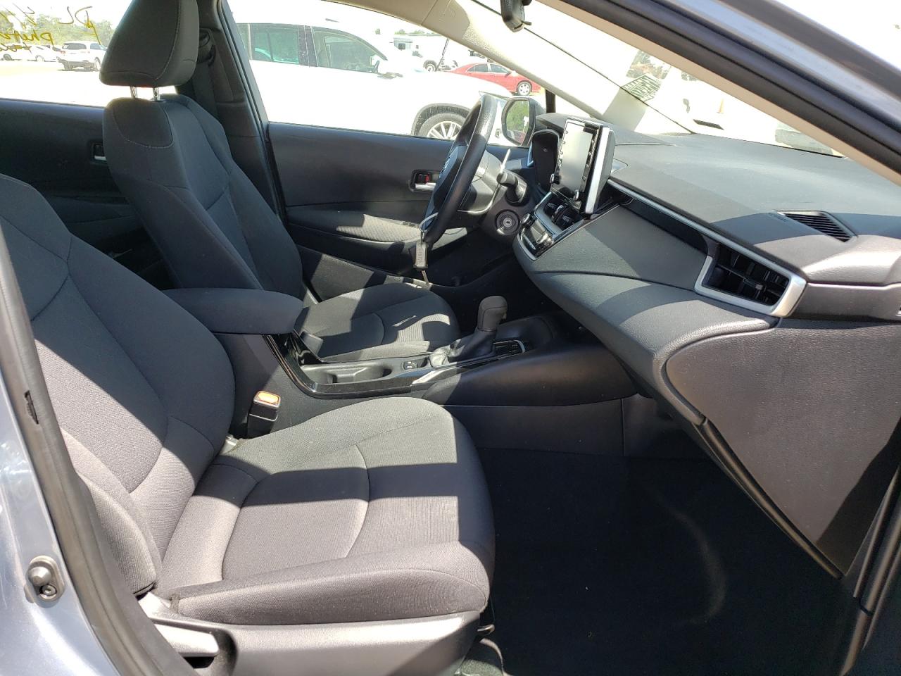 Photo 5 from auction – 2020 TOYOTA COROLLA LE with VIN 5YFEPRAE1LP100747