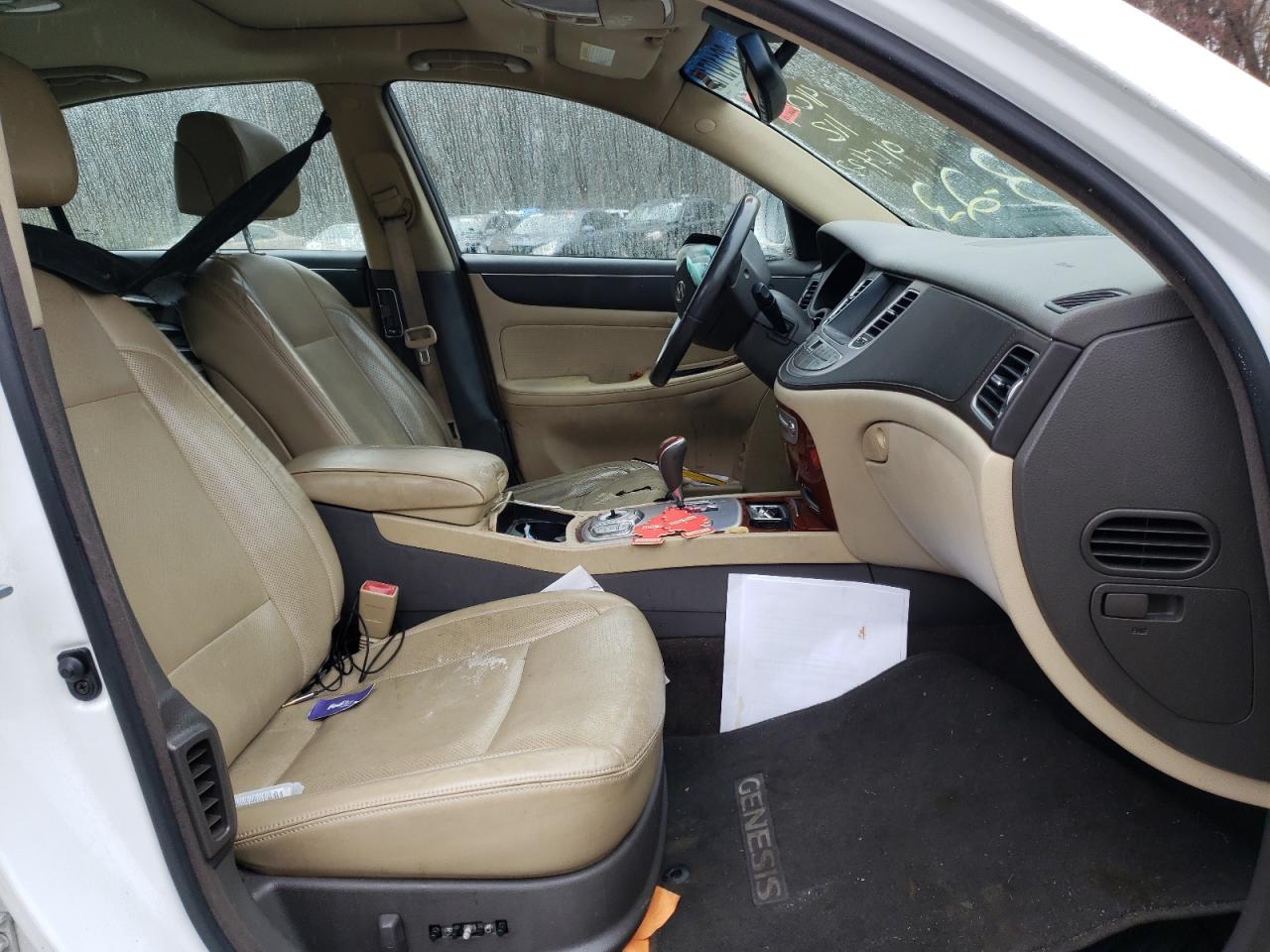 Photo 5 from auction – 2012 HYUNDAI GENESIS 3. with VIN KMHGC4DD3CU167438
