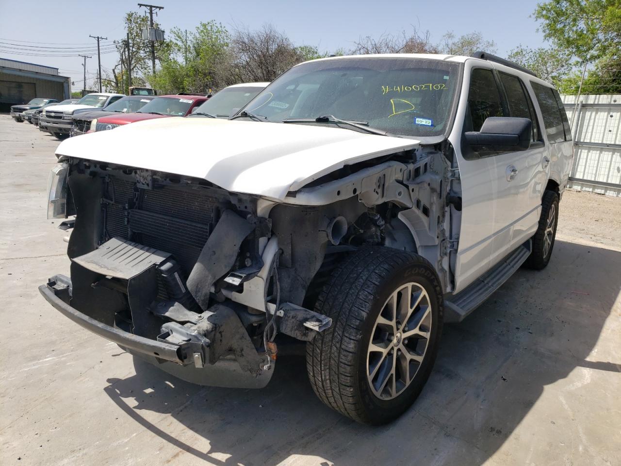 Photo 2 from auction – 2015 FORD EXPEDITION with VIN 1FMJK1HT3FEF33437