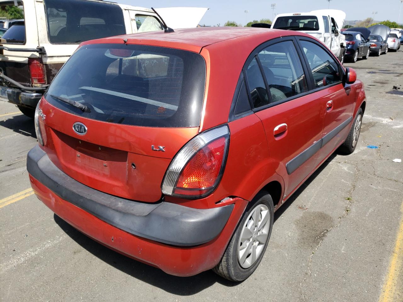 Photo 4 from auction – 2008 KIA RIO 5 SX with VIN KNADE163386304987