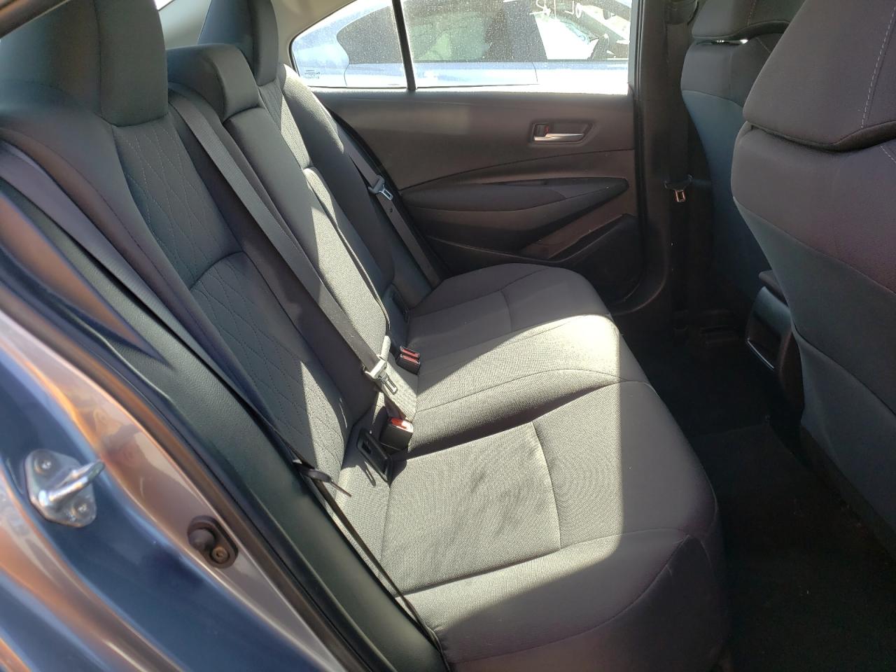 Photo 6 from auction – 2020 TOYOTA COROLLA LE with VIN 5YFEPRAEXLP096553