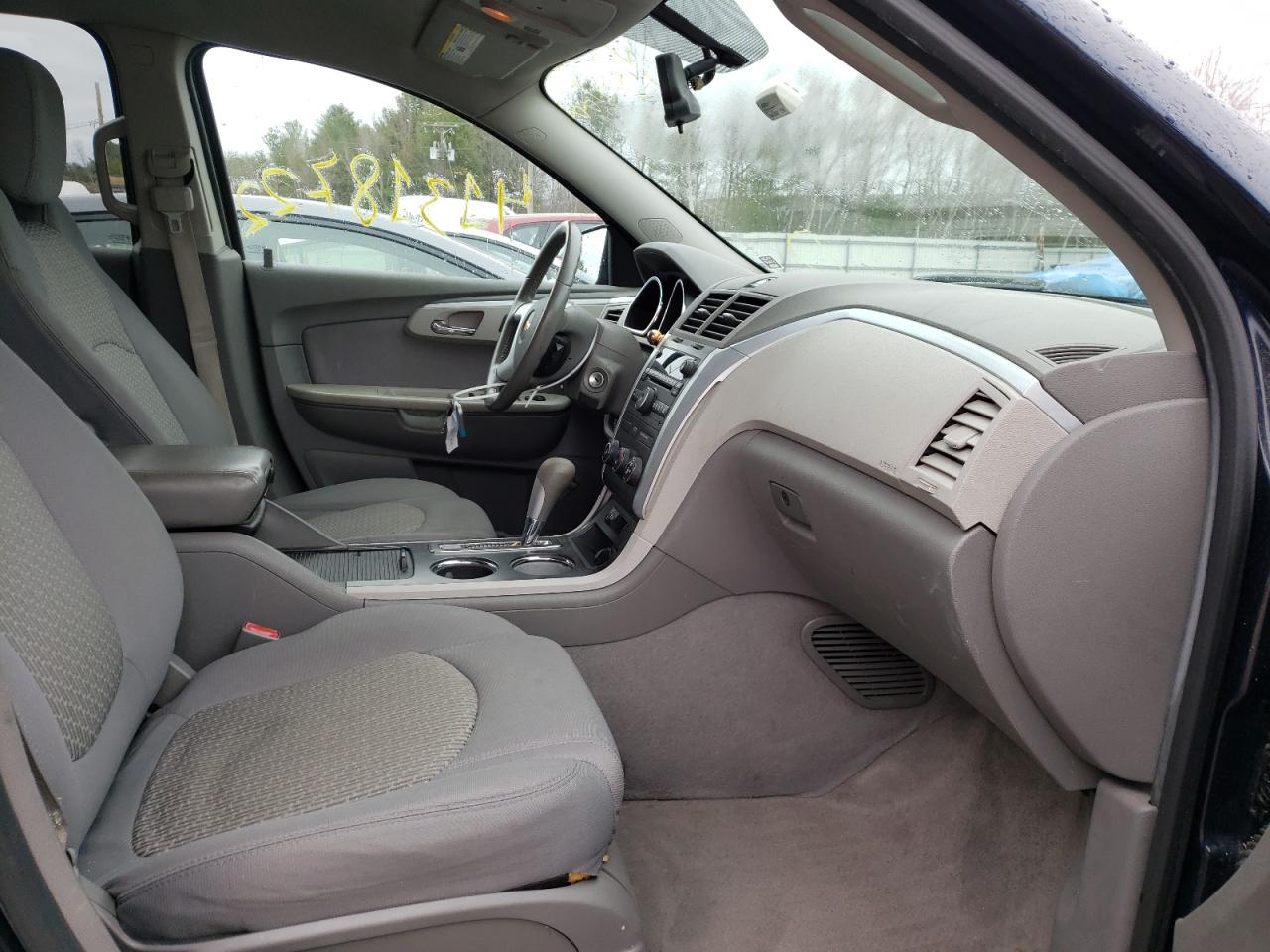 Photo 5 from auction – 2011 CHEVROLET TRAVERSE L with VIN 1GNKVFED5BJ419328