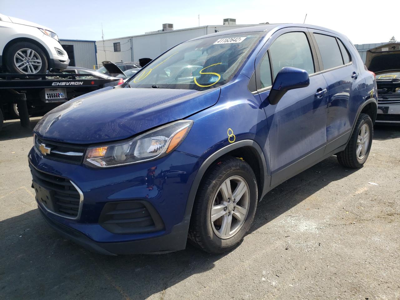 Photo 2 from auction – 2017 CHEVROLET TRAX LS with VIN 3GNCJNSB3HL192767