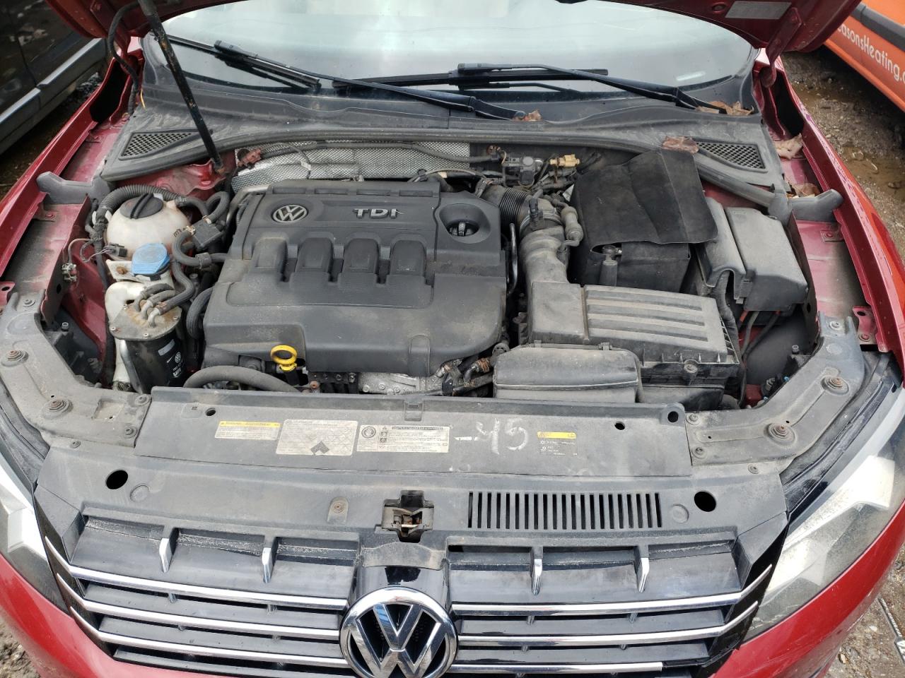 Photo 7 from auction – 2015 VOLKSWAGEN PASSAT SE with VIN 1VWBV7A35FC083313