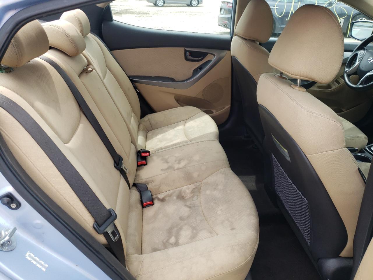 Photo 6 from auction – 2011 HYUNDAI ELANTRA GL with VIN KMHDH4AE1BU098099