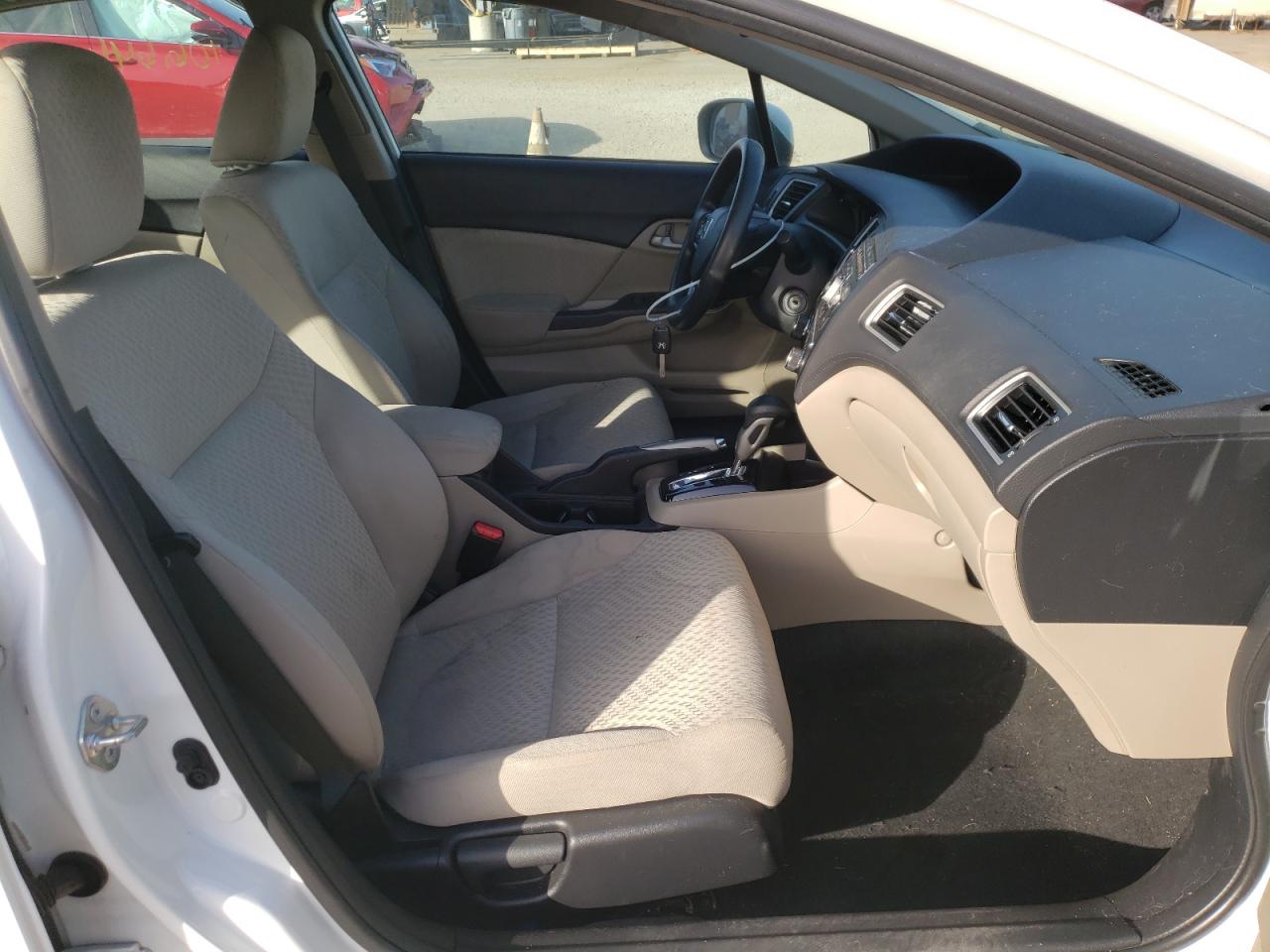 Photo 5 from auction – 2014 HONDA CIVIC LX with VIN 19XFB2F52EE257775