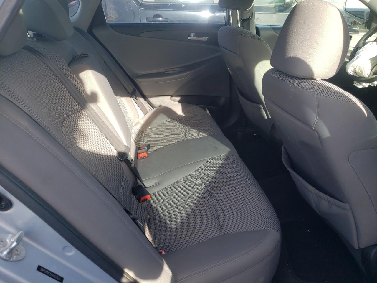 Photo 6 from auction – 2012 HYUNDAI SONATA GLS with VIN 5NPEB4AC5CH403933