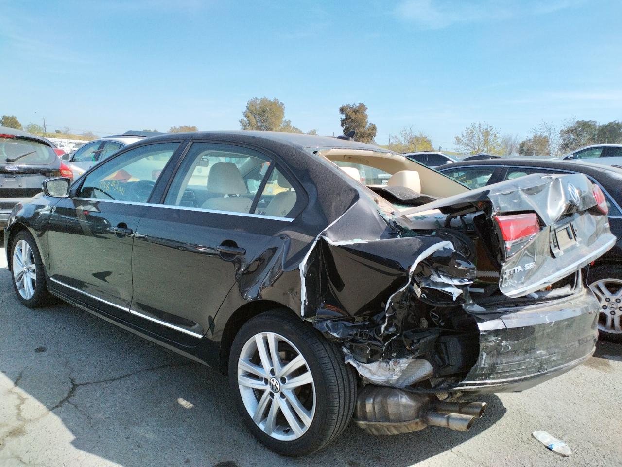 Photo 3 from auction – 2017 VOLKSWAGEN JETTA SEL with VIN 3VWL17AJ1HM378778