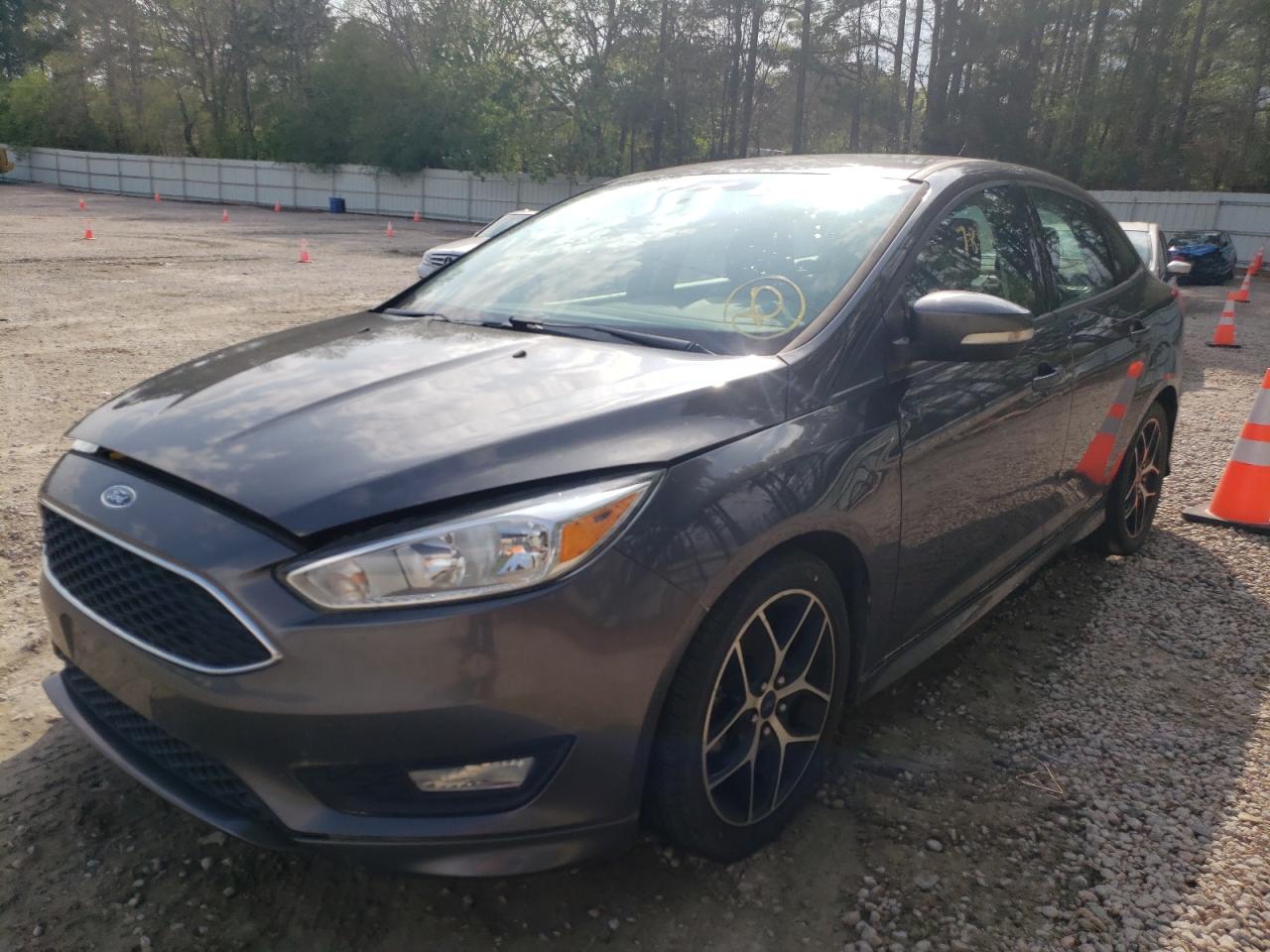 Photo 2 from auction – 2015 FORD FOCUS SE with VIN 1FADP3F28FL291609