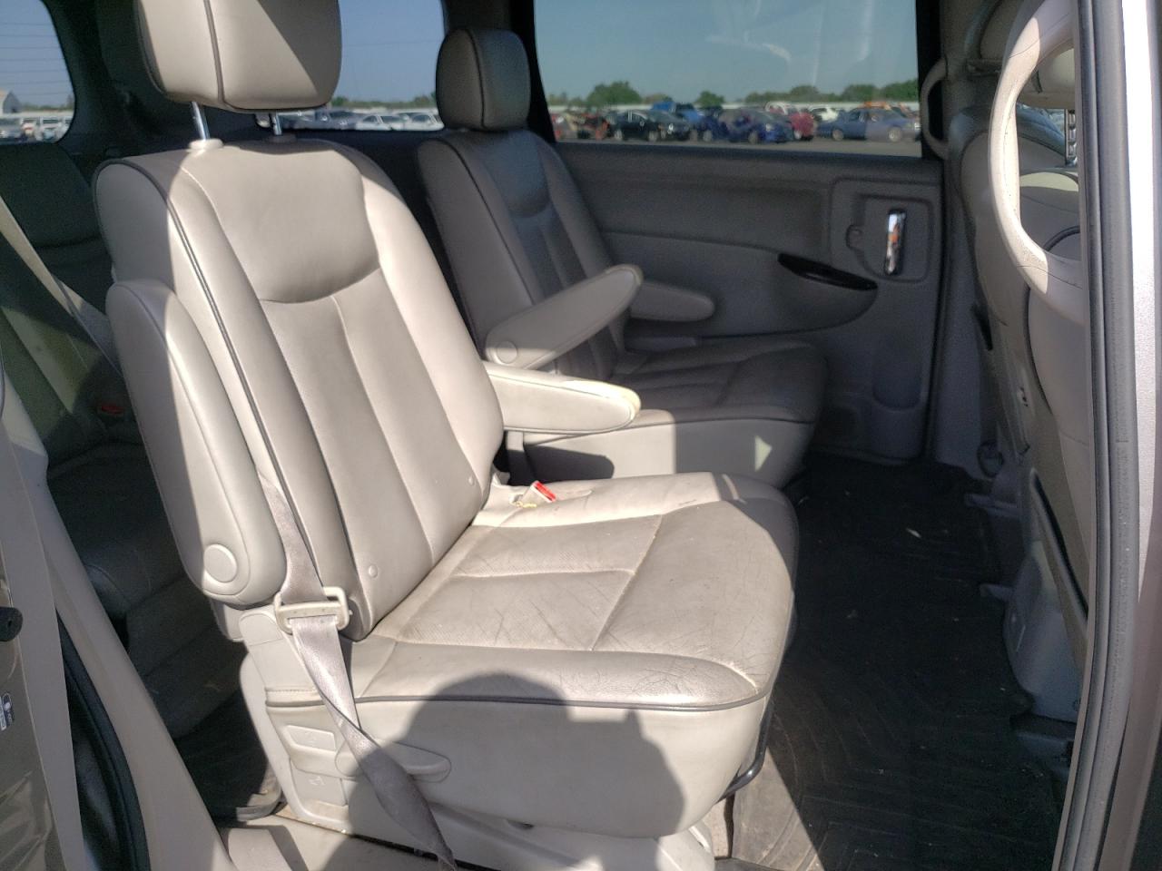Photo 6 from auction – 2011 NISSAN QUEST S with VIN JN8AE2KP7B9008935