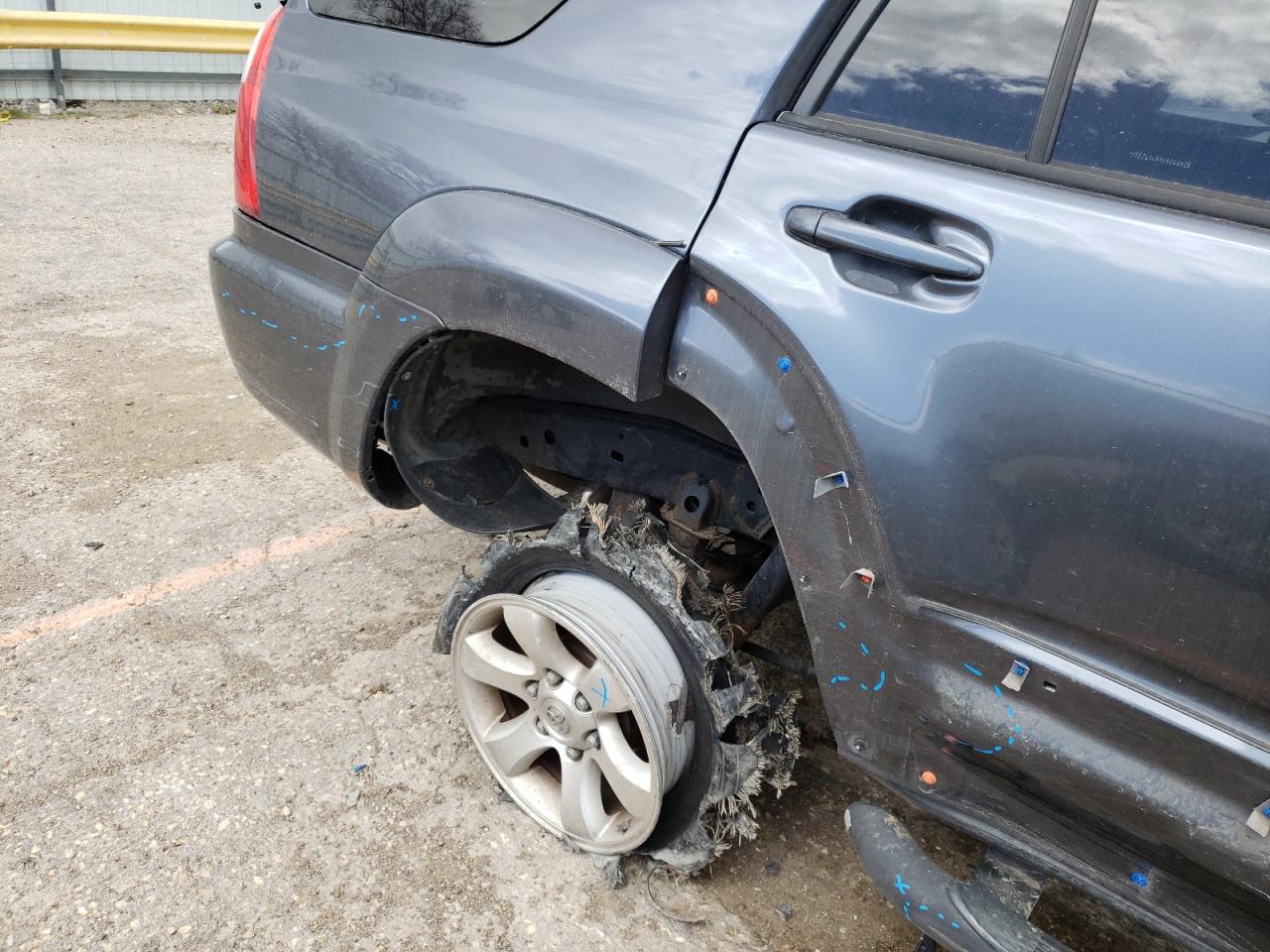Foto 9 de la subasta – 2006 TOYOTA 4RUNNER SR con VIN JTEZU14R968048628