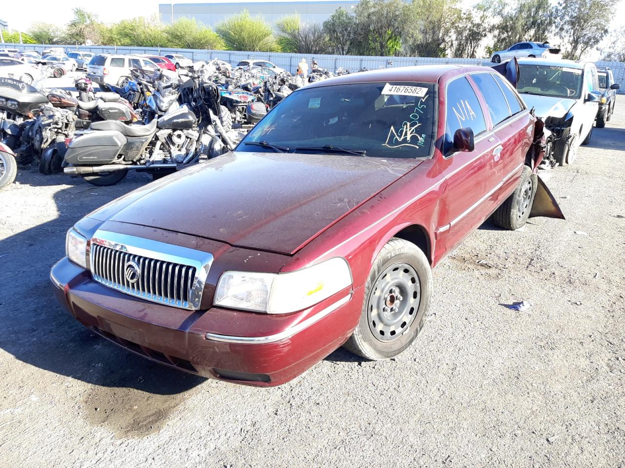 Photo 14 from auction – 2007 MERCURY GRAND MARQ with VIN 2MEFM74V87X641839