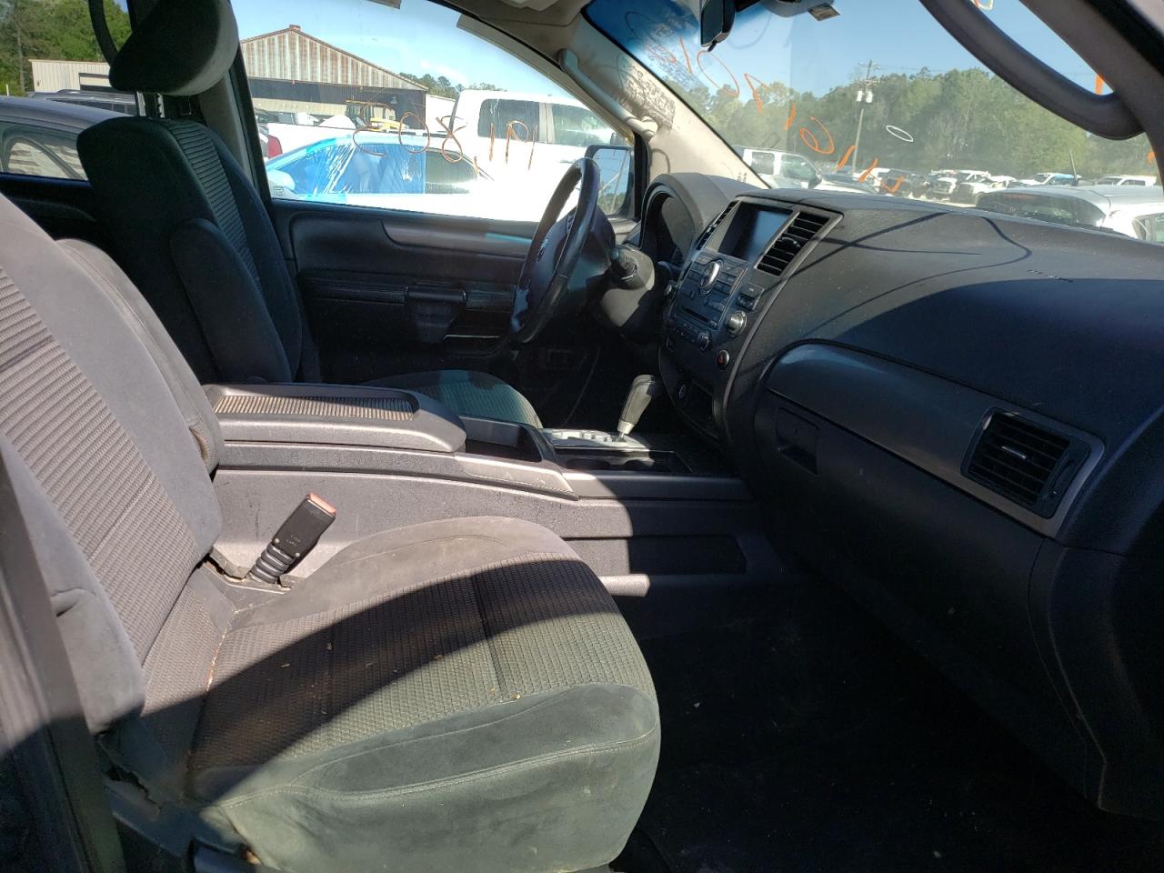 Photo 5 from auction – 2010 NISSAN ARMADA SE with VIN 5N1BA0ND6AN603729