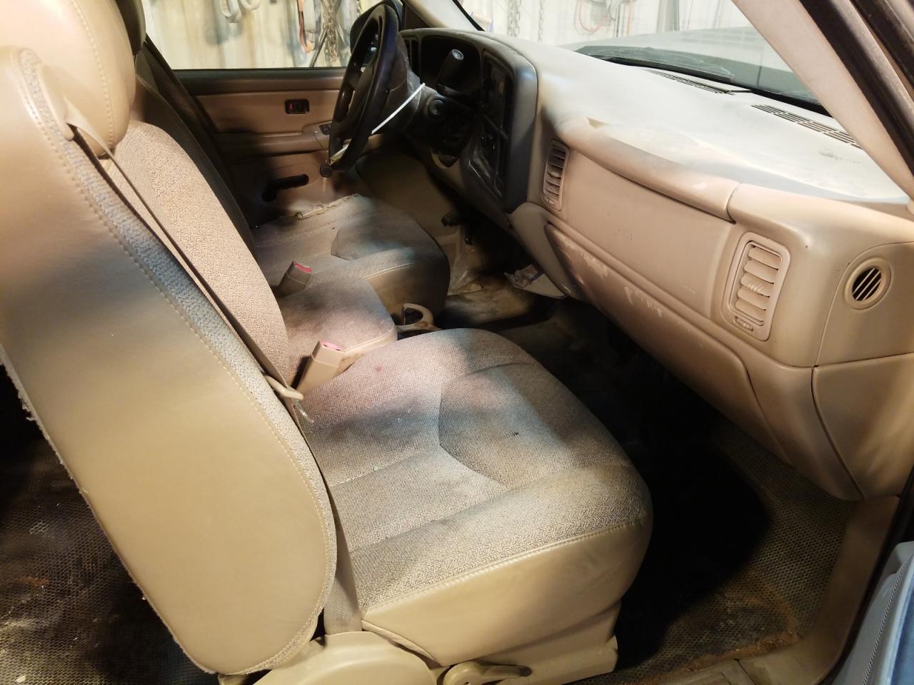 Photo 5 from auction – 2005 CHEVROLET SILVERADO with VIN 1GCEC19V35E230272