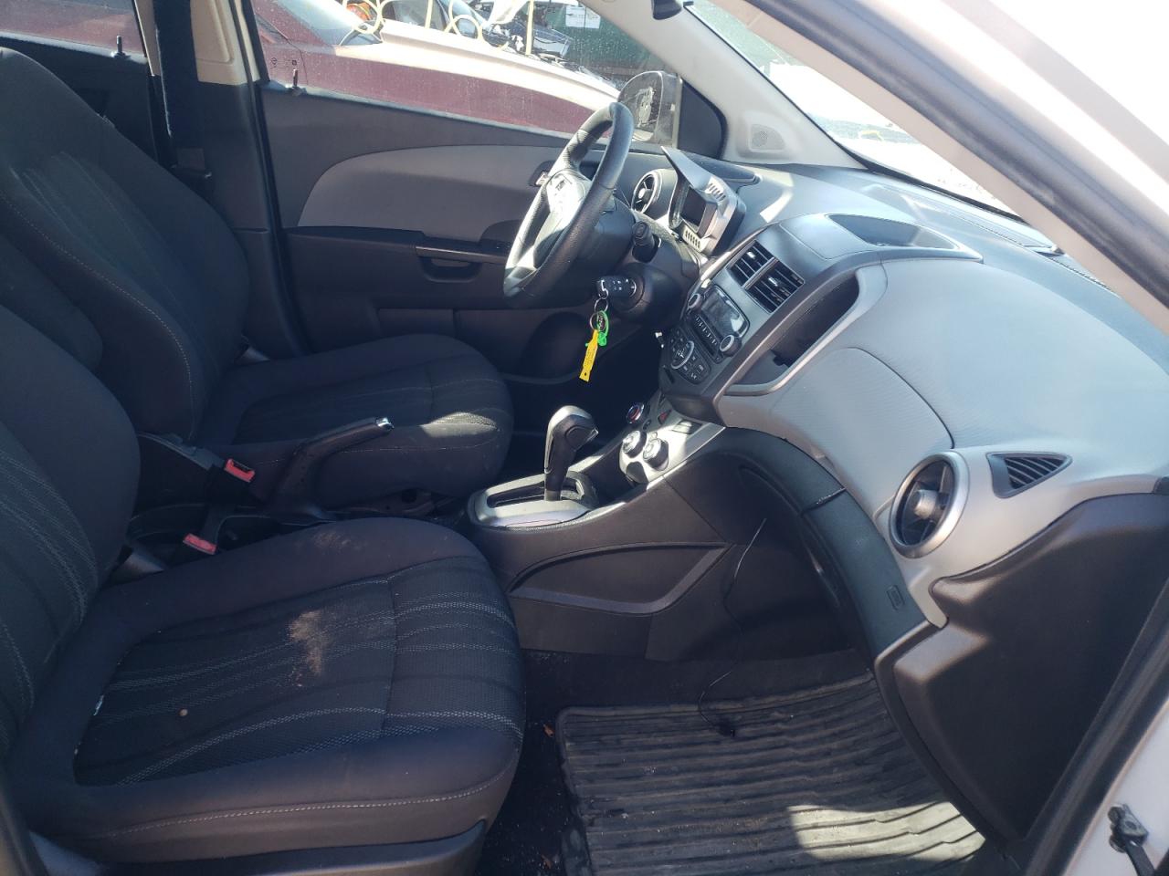 Photo 5 from auction – 2013 CHEVROLET SONIC LT with VIN 1G1JC6SGXD4187375