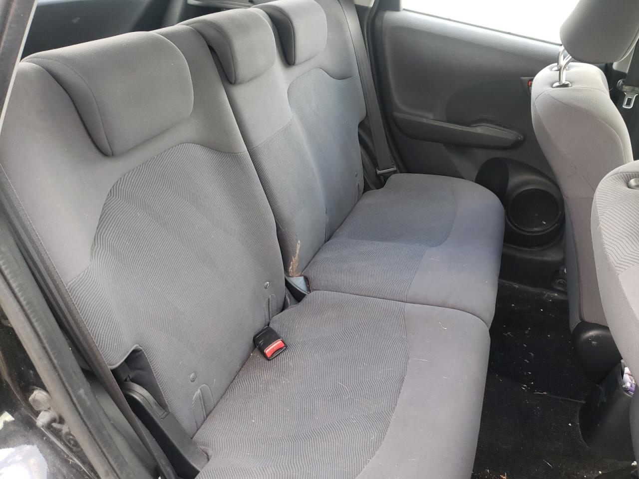 Photo 6 from auction – 2010 HONDA FIT with VIN JHMGE8G24AC010468