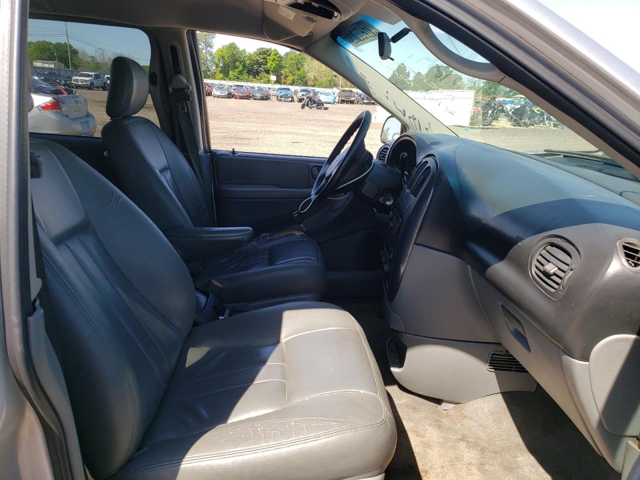 Photo 5 from auction – 2006 DODGE GRAND CARA with VIN 2D4GP44L16R780310