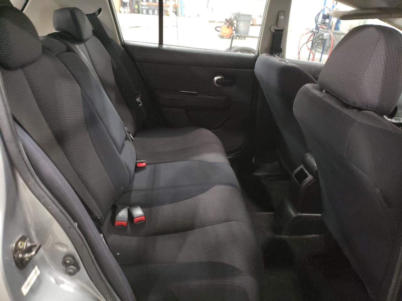 Photo 6 from auction – 2007 NISSAN VERSA S with VIN 3N1BC13E87L367306