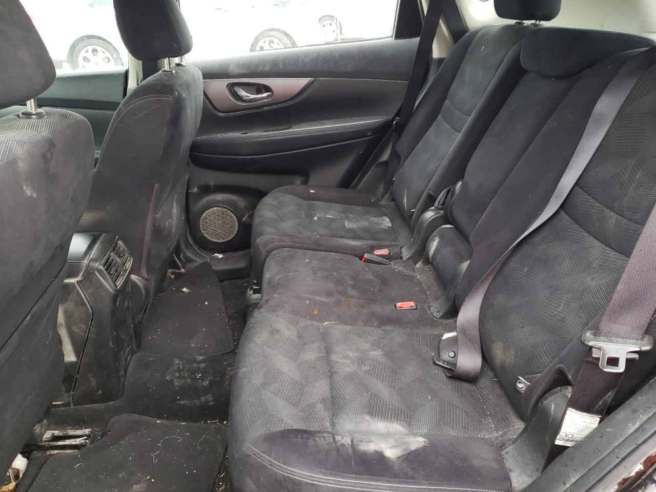 Photo 6 from auction – 2016 NISSAN ROGUE S with VIN JN8AT2MT6GW007123