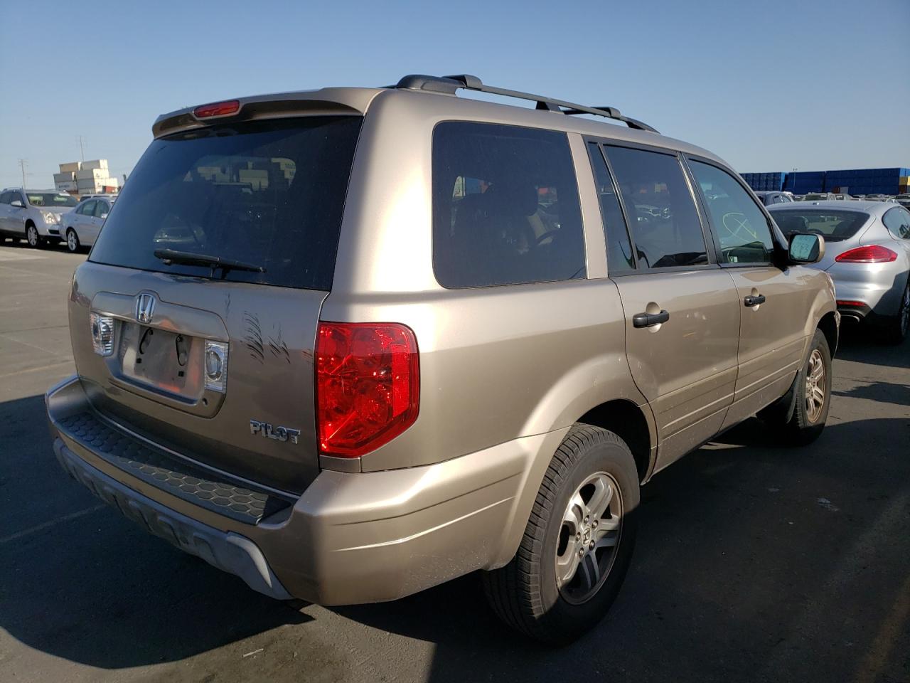 صورة رقم 4 من المزاد - 2004 HONDA PILOT مع VIN 2HKYF18514H577734