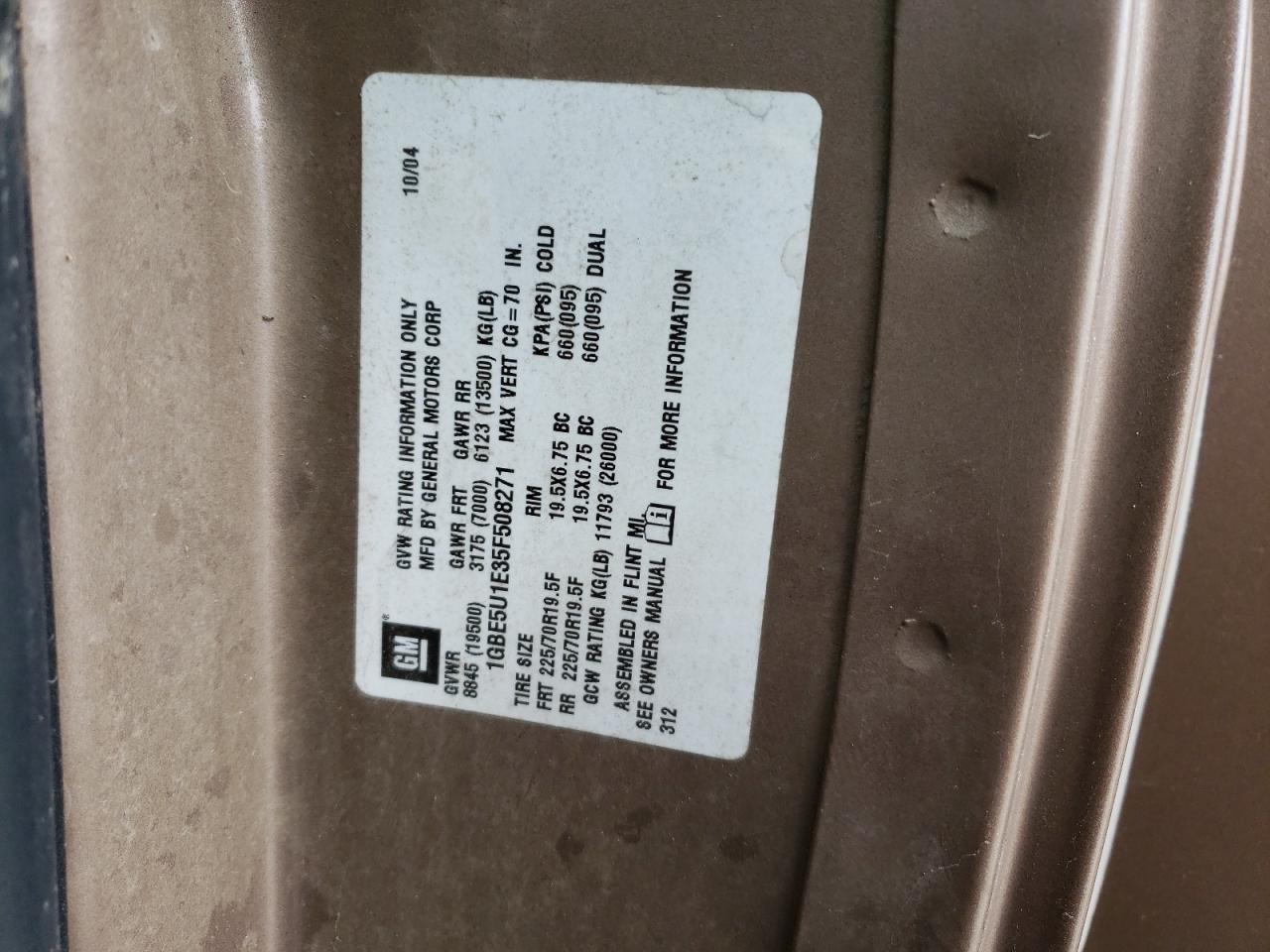 Photo 10 from auction – 2005 CHEVROLET C5500 with VIN 1GBE5U1E35F508271