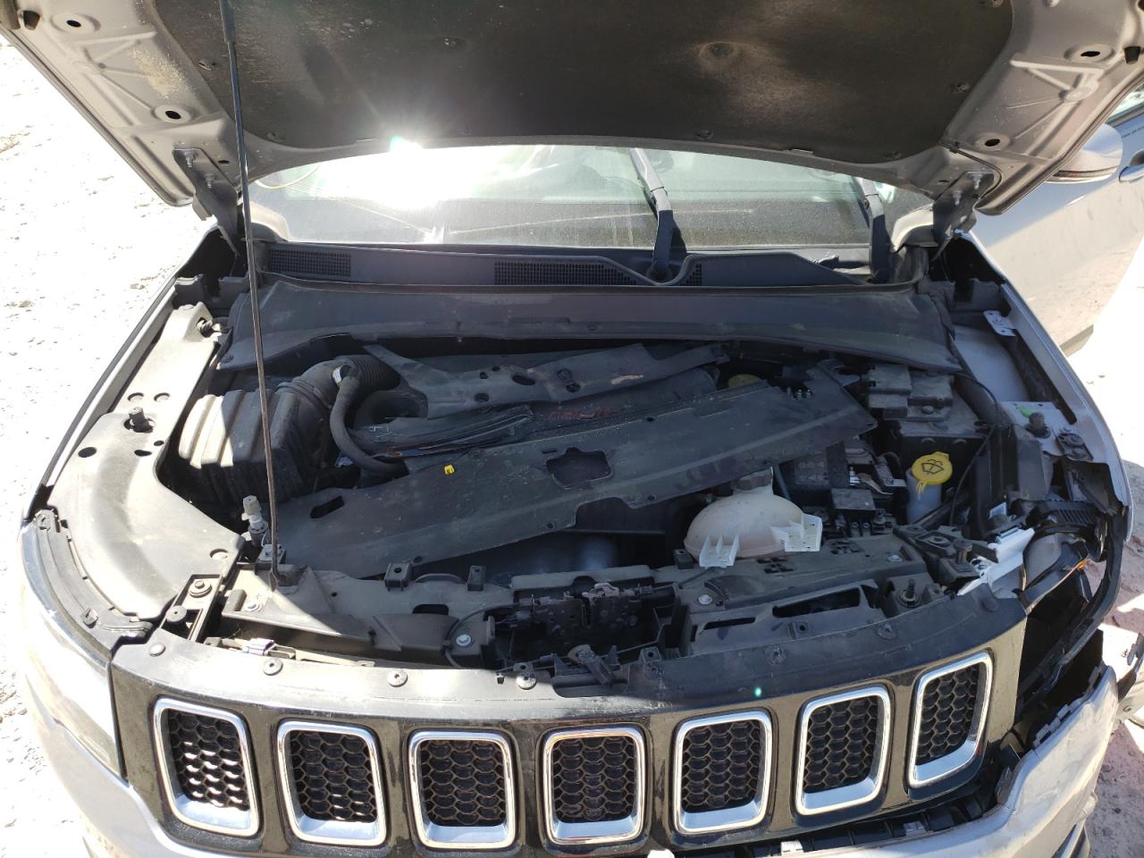 Photo 7 from auction – 2018 JEEP COMPASS LI with VIN 3C4NJCCB3JT425430