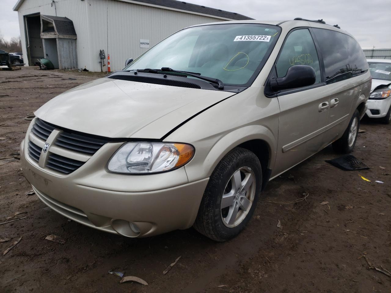 Photo 2 from auction – 2005 DODGE GRAND CARA with VIN 2D4GP44L35R362894