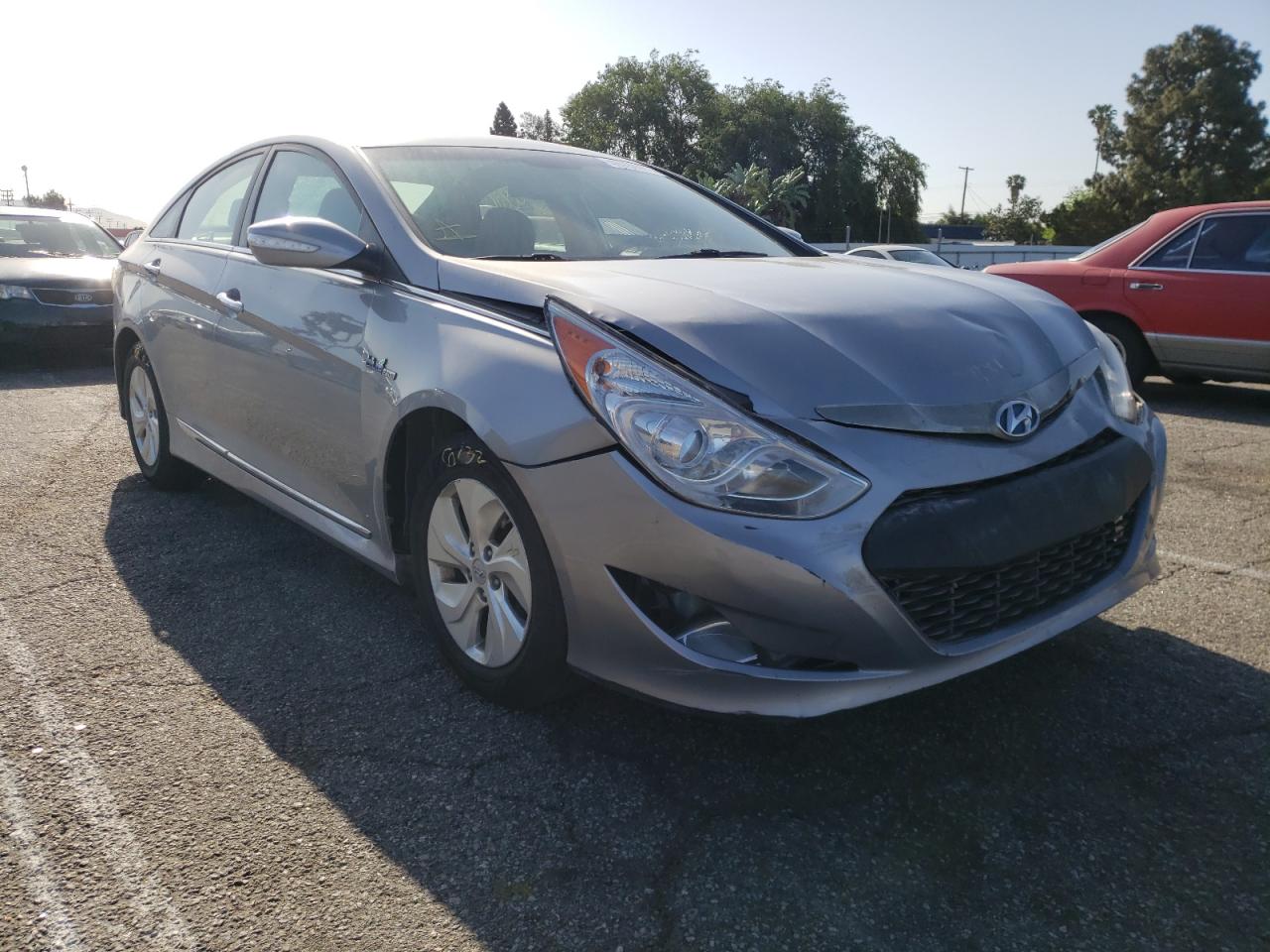 HYUNDAI SONATA HYB 2015 with VIN KMHEC4A48FA134999 - Photo from auction