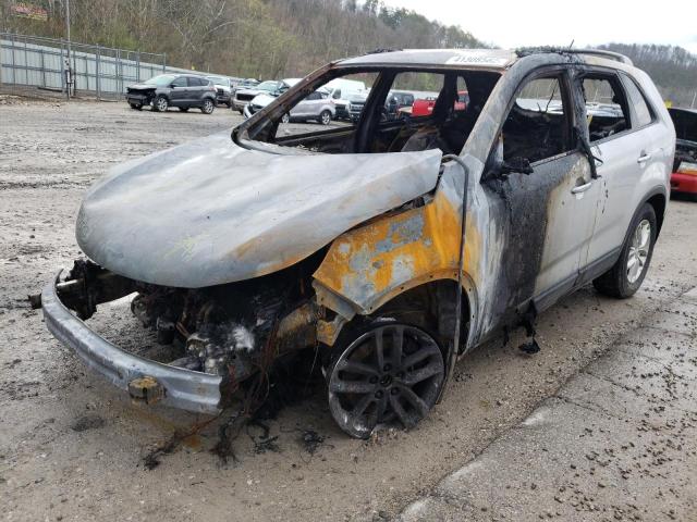 Photo 2 from auction – 2014 KIA SORENTO LX with VIN 5XYKTCA69EG443673