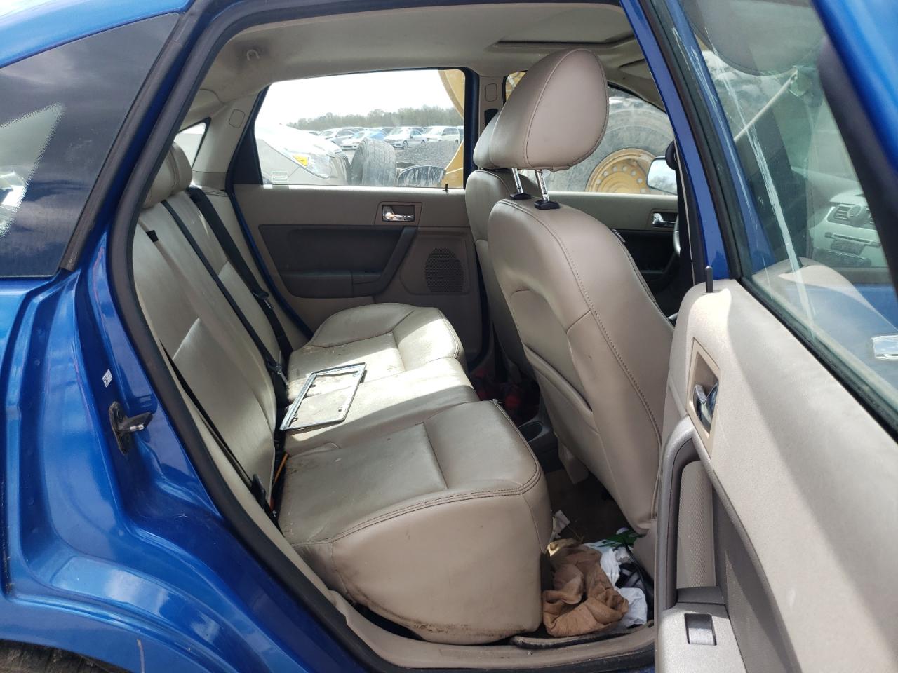 Photo 6 from auction – 2010 FORD FOCUS SEL with VIN 1FAHP3HN0AW231775