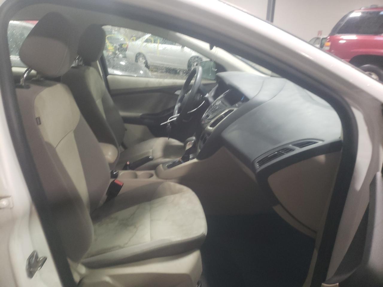 Photo 5 from auction – 2012 FORD FOCUS SE with VIN 1FAHP3F22CL353289