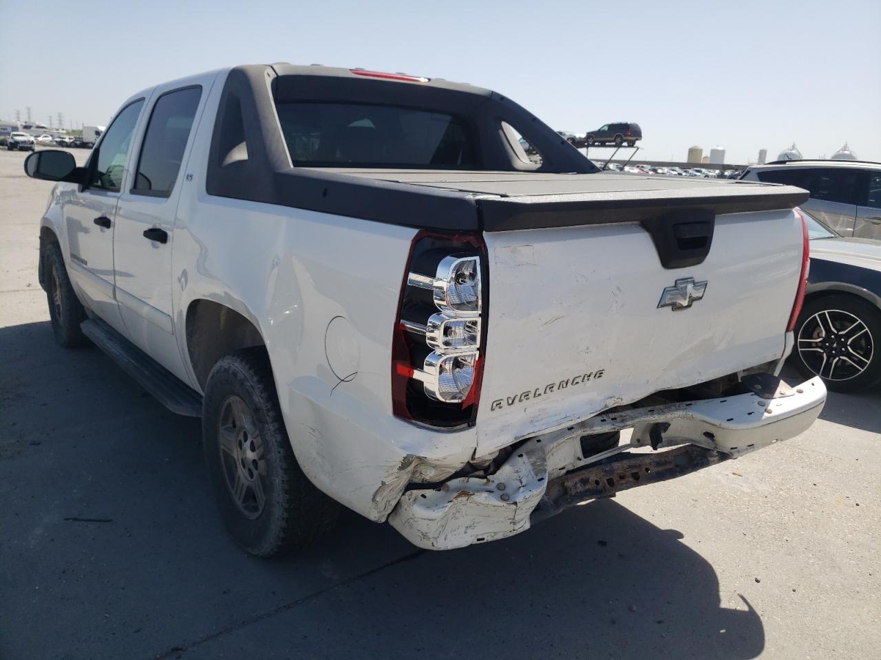 Photo 3 from auction – 2007 CHEVROLET AVALANCHE with VIN 3GNEC12J07G252465
