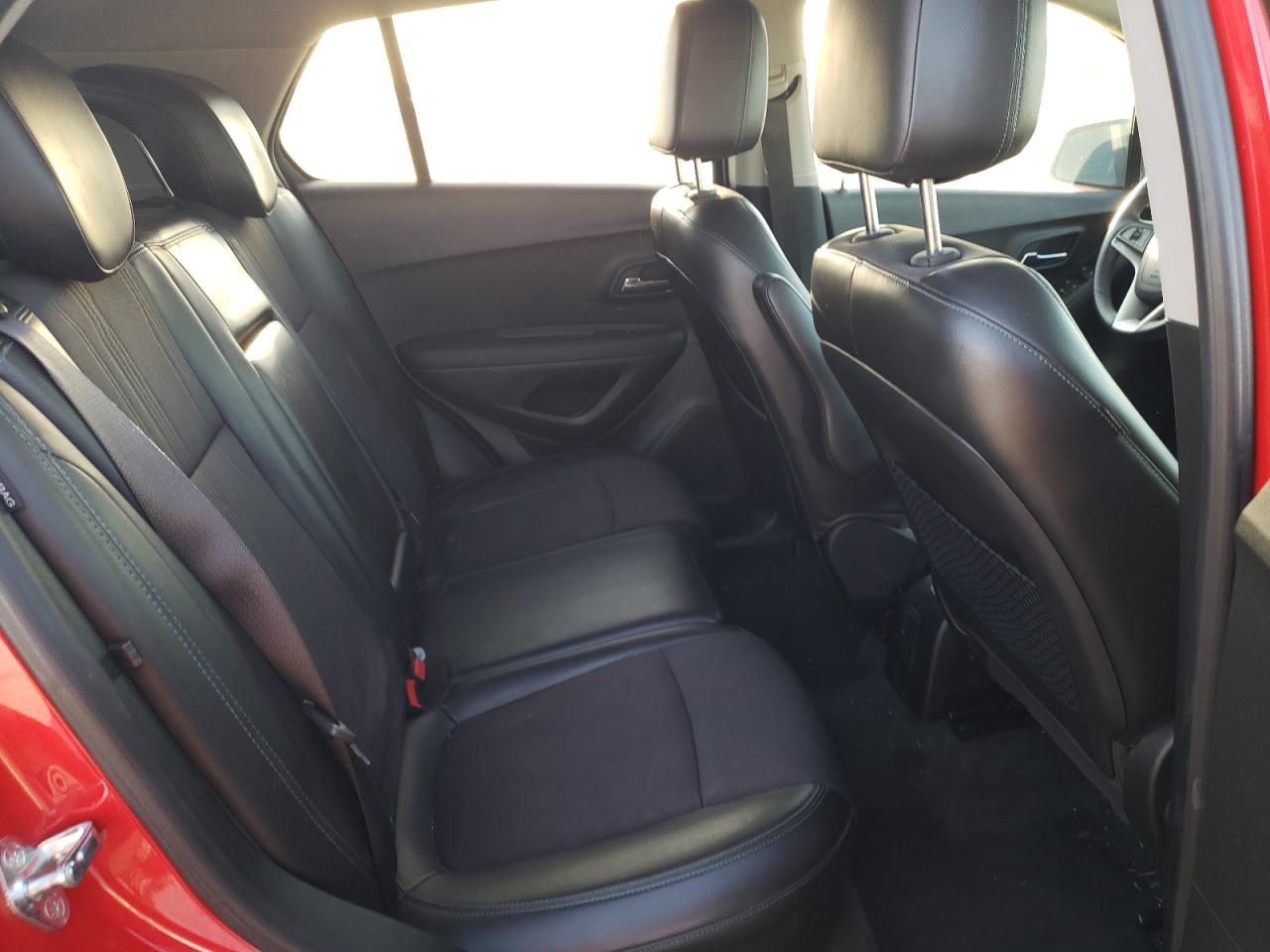 Photo 6 from auction – 2015 CHEVROLET TRAX 1LT with VIN KL7CJLSB3FB224402