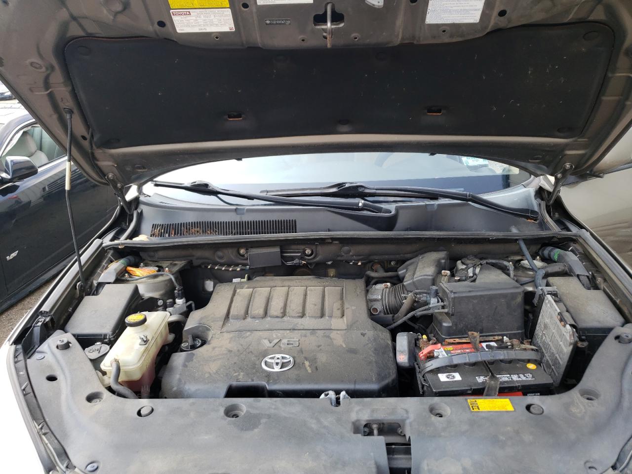 Photo 7 from auction – 2011 TOYOTA RAV4 LIMIT with VIN 2T3DK4DV0BW041705