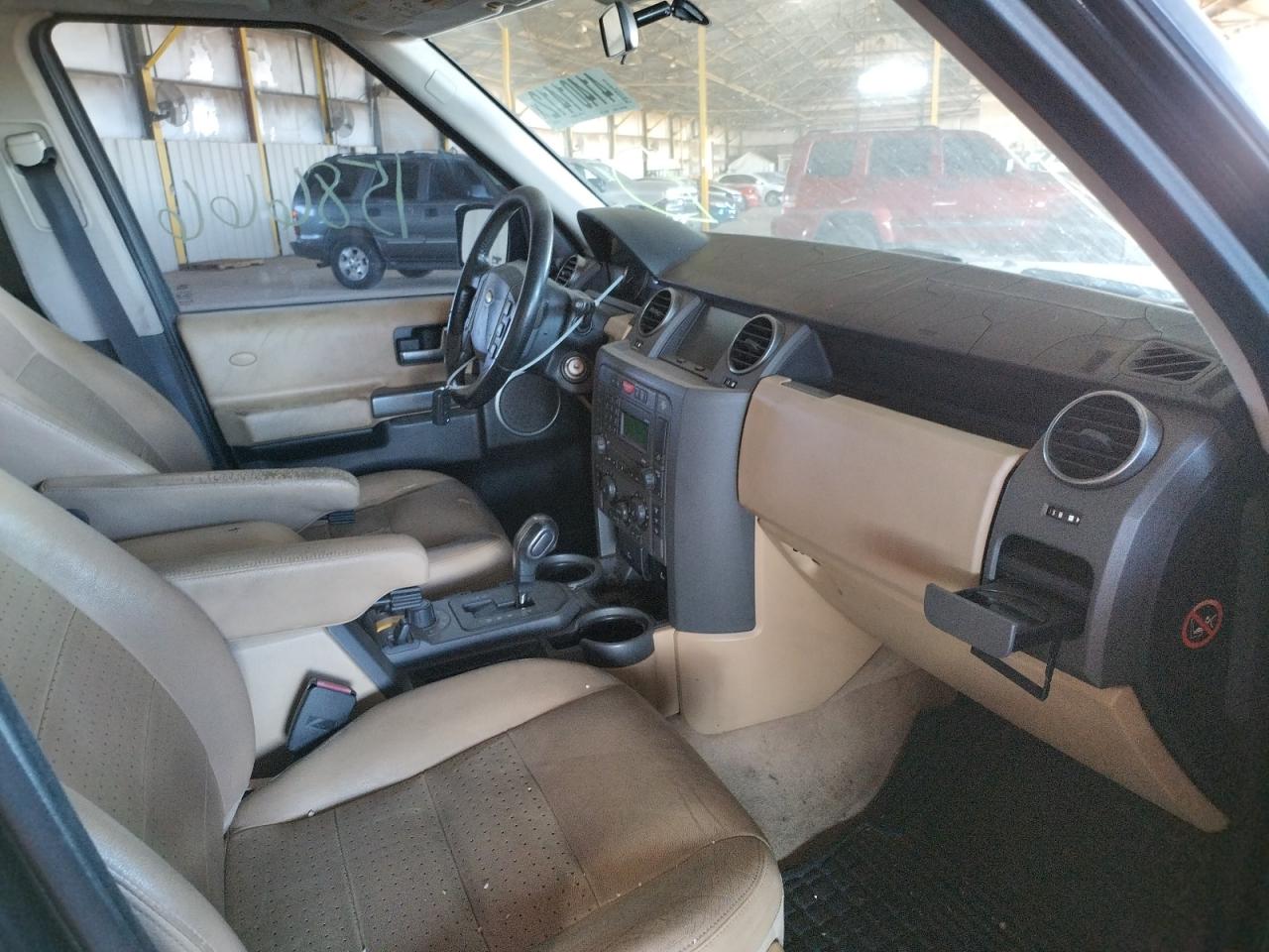 Photo 5 from auction – 2005 LAND ROVER LR3 SE with VIN SALAE25445A330599
